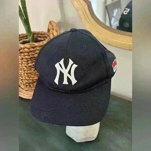 NY Yankee’s Blue Hat Official Mdse. Team MLB. OSFM